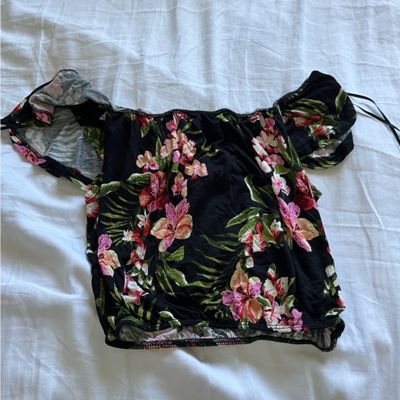 Off the shoulder Floral top - Picture 1 of 4